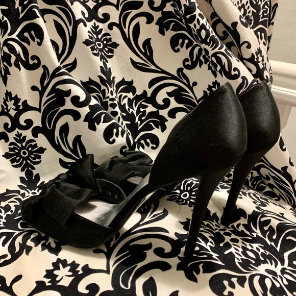 Stuart Weitzman formal black satin peep toe stiletto shoes size 10 - Picture 8 of 14